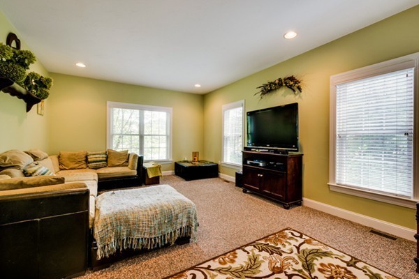 565 Bay Road Easton, MA 02375 - Photo 5 of 30 Gallery Image 5