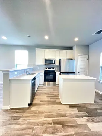 $1,750 | 152 Old Stagecoach Road, Jarrell, TX 76537