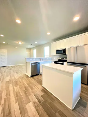 $1,750 | 152 Old Stagecoach Road, Jarrell, TX 76537