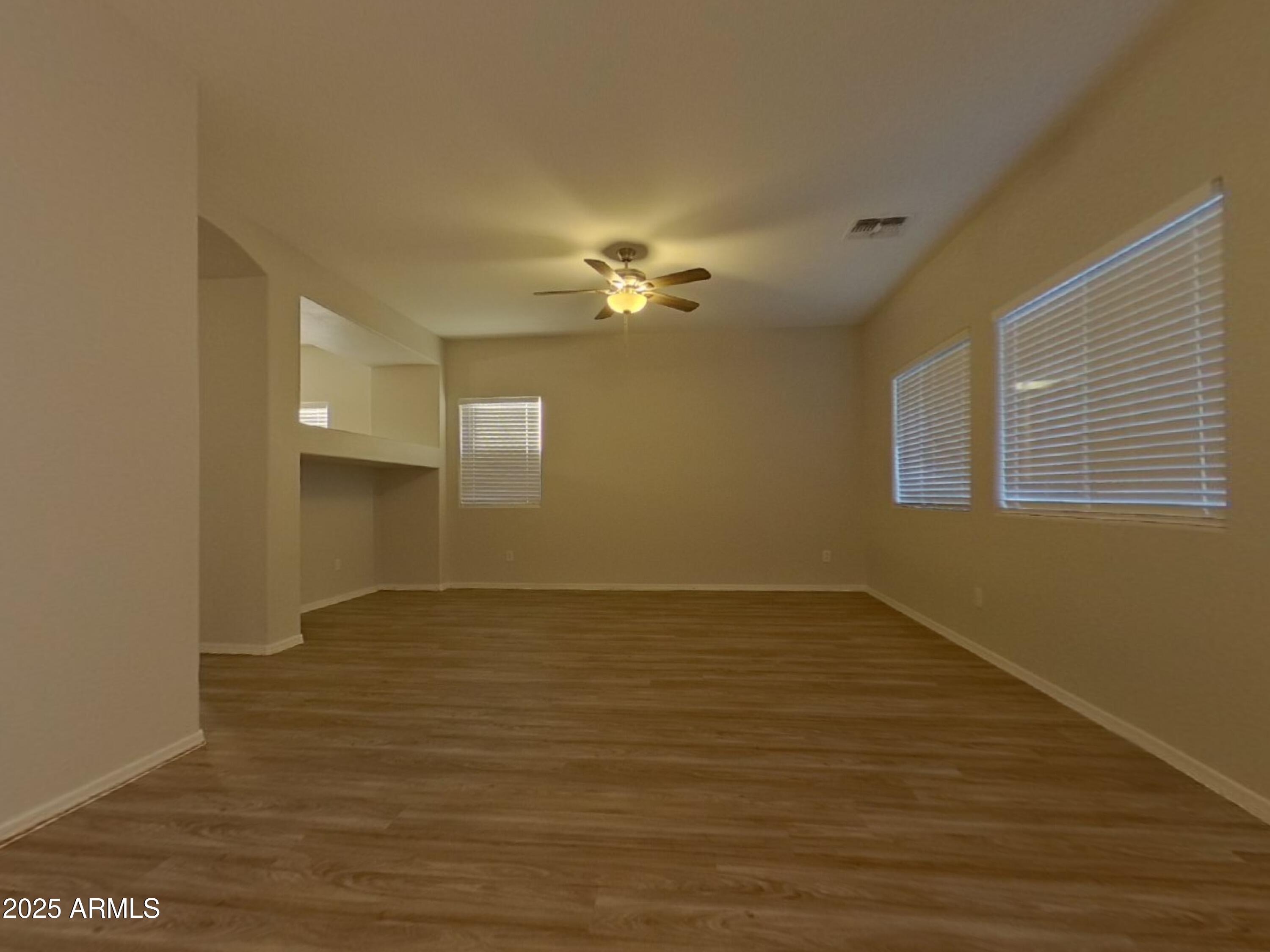 506 South 124th Avenue Avondale, AZ 85323 - Photo 4 of 18 3_Image_H6r4eDvlU7