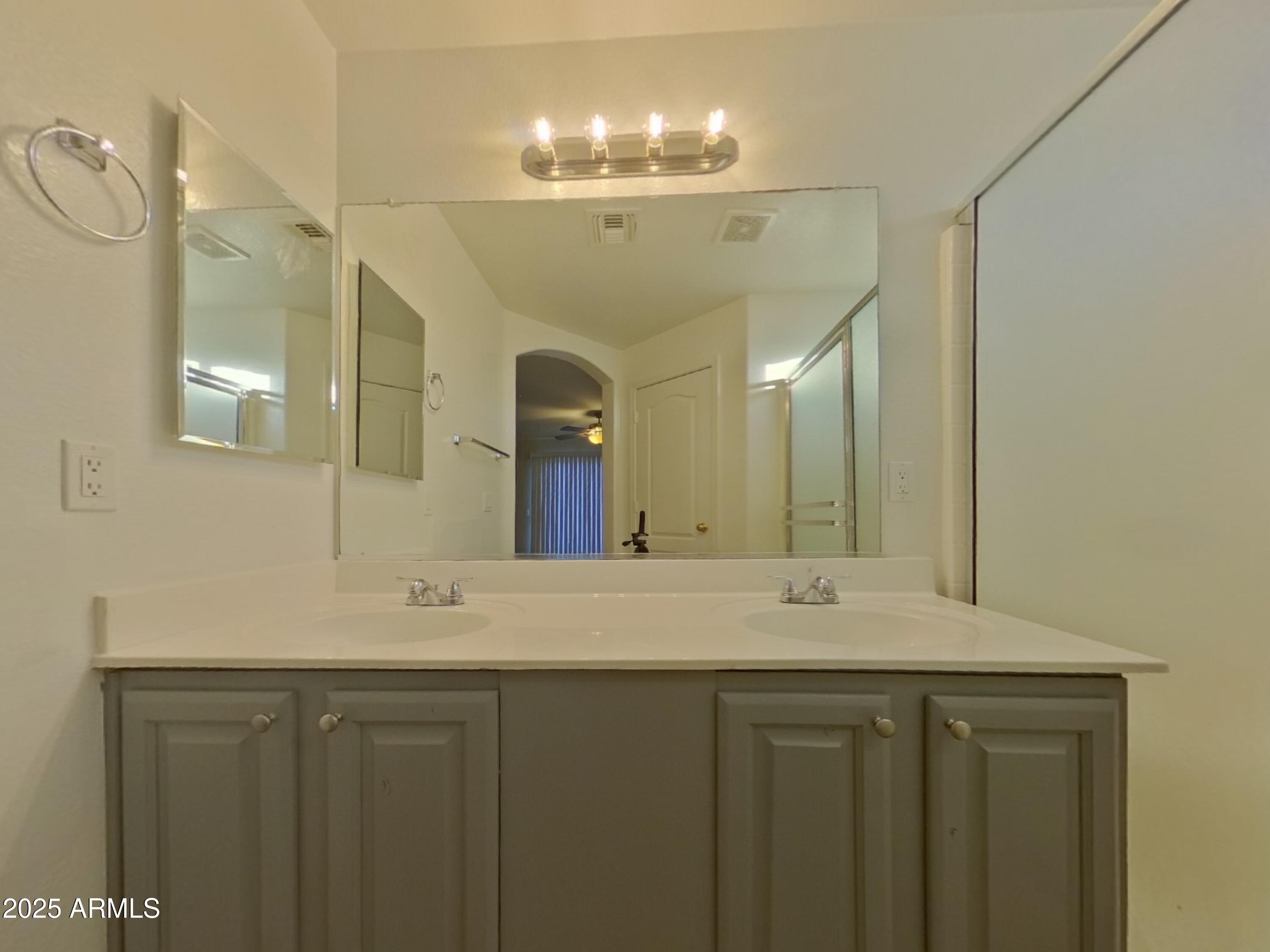 506 South 124th Avenue Avondale, AZ 85323 - Photo 8 of 18 7_Image_ImVDRWU7uv