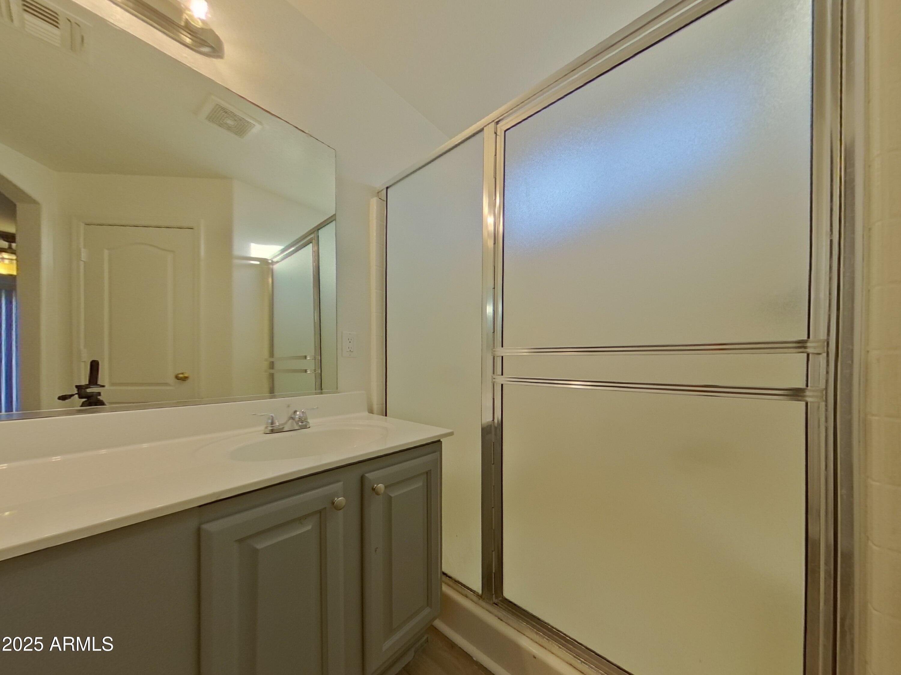 506 South 124th Avenue Avondale, AZ 85323 - Photo 9 of 18 8_pc_TLBQWLp9qr_xy9i8ki2CK_layout_0