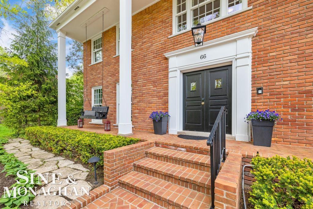 66 Colonial Road Grosse Pointe Shores, MI 48236 - Photo 3 of 67