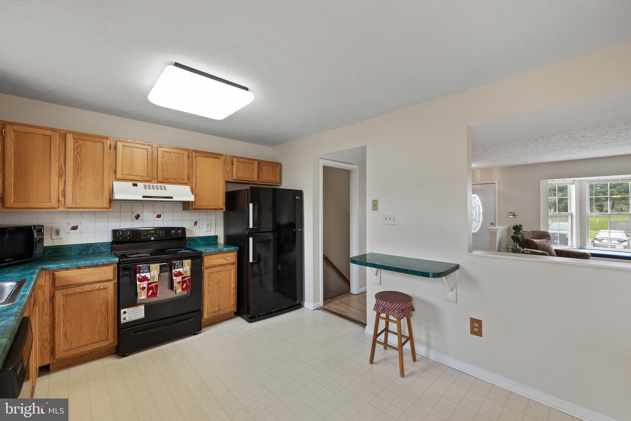 2146 Riding Crop Way Baltimore, MD 21244 - Photo 11 of 36 Breakfast bar area!