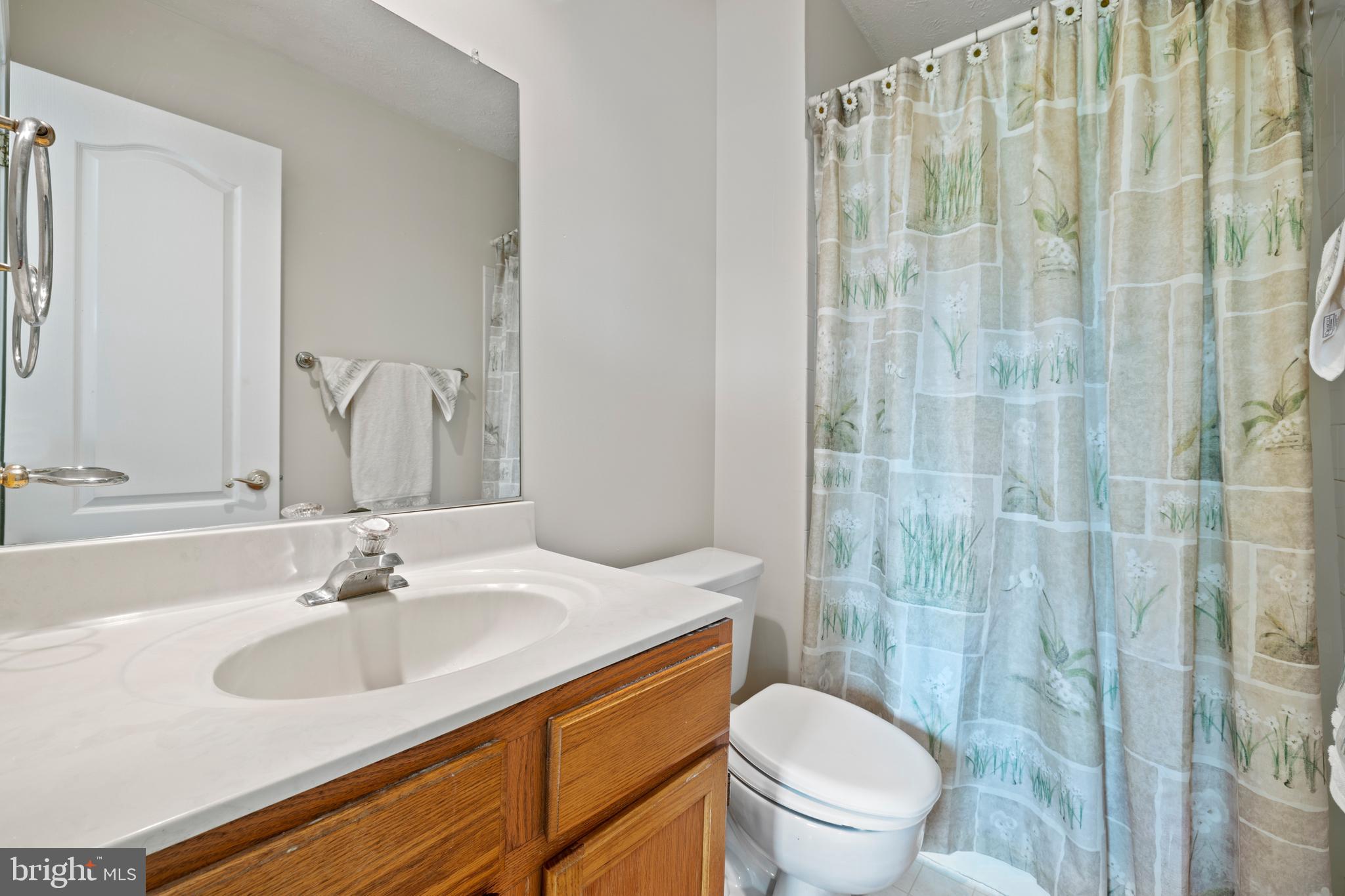 2146 Riding Crop Way Baltimore, MD 21244 - Photo 19 of 36 En suite bath in master bedroom!