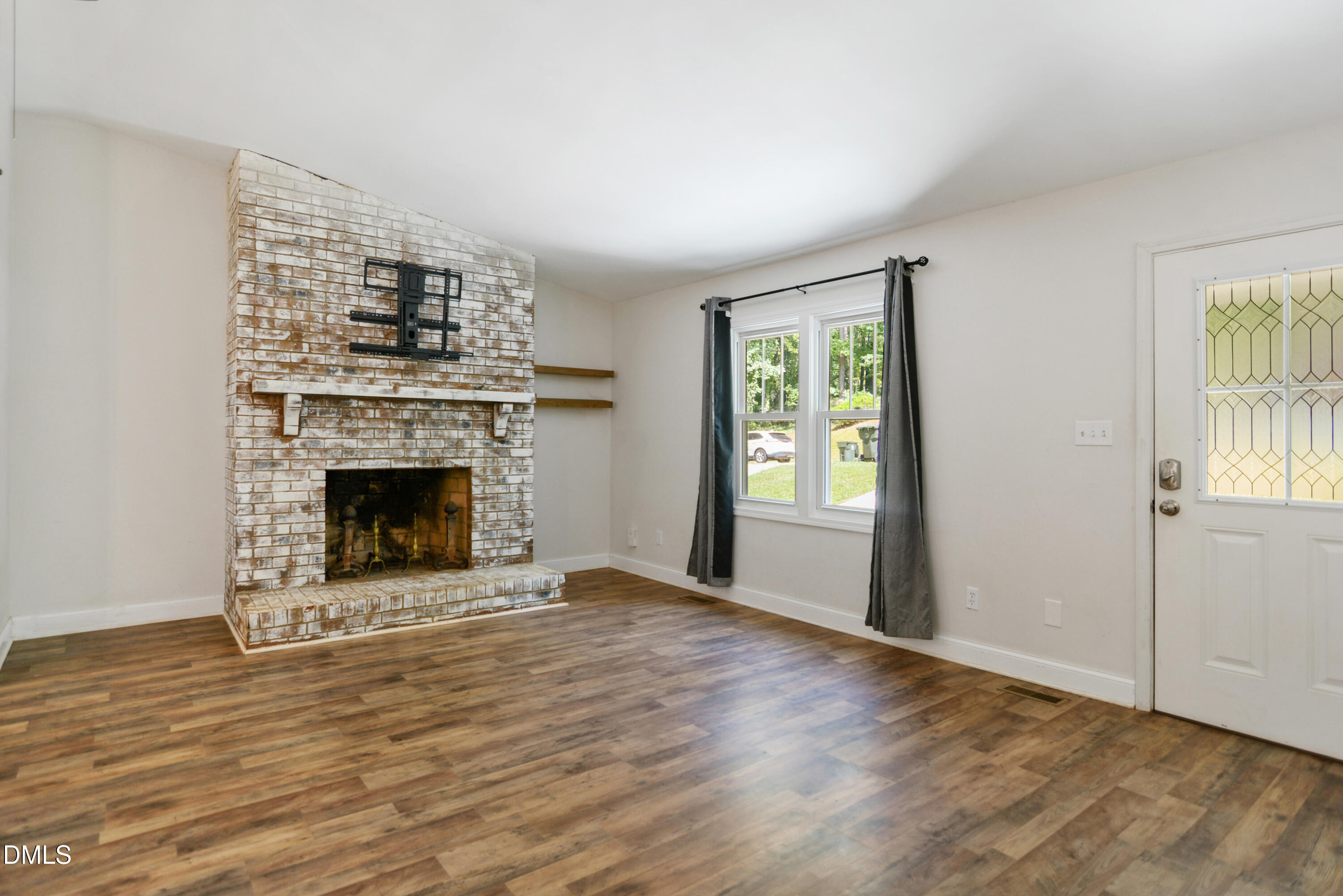 7501 Post Oak Road Raleigh, NC 27615 - Photo 3 of 33 03