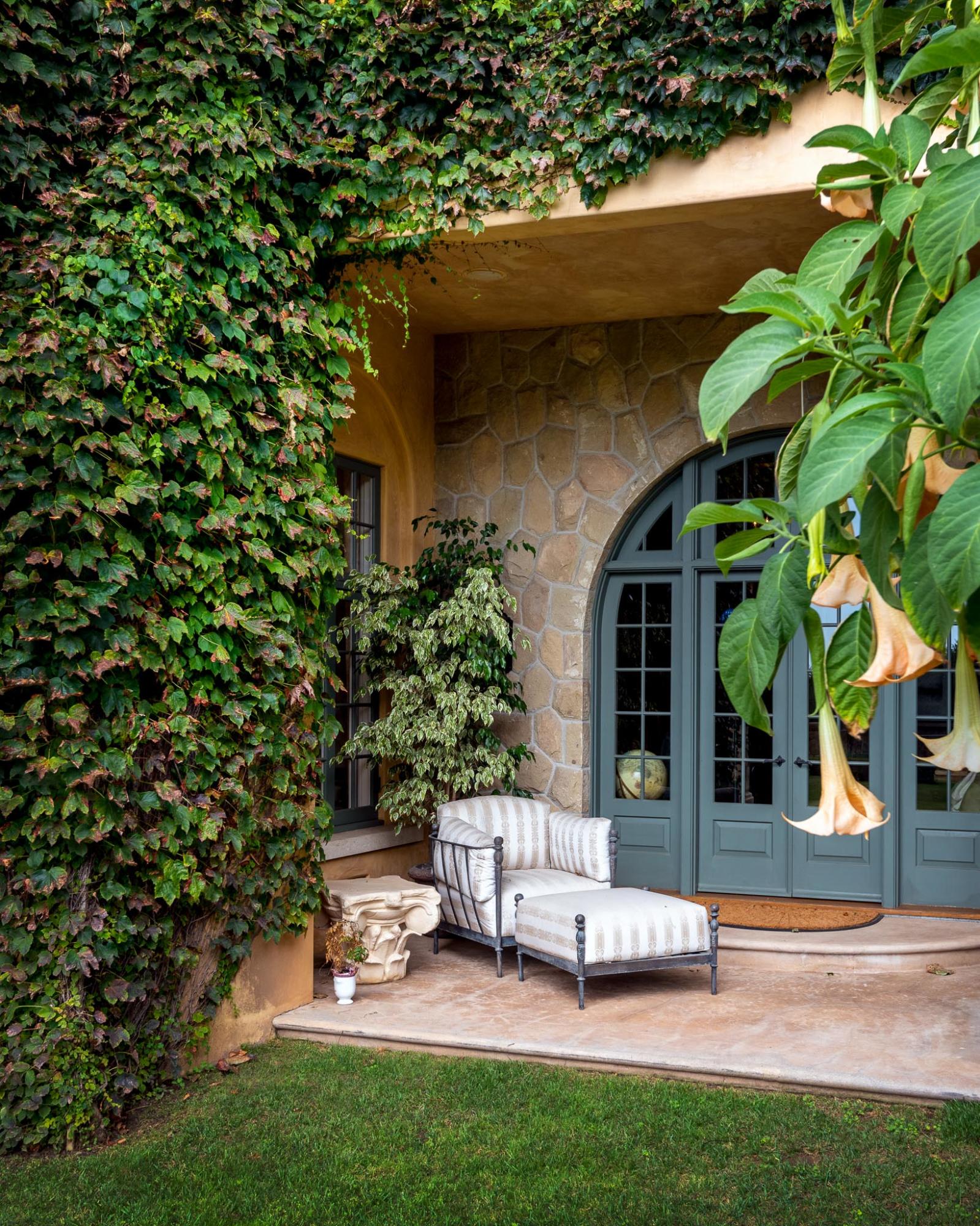 900 Hot Springs Road Montecito, CA 93108 - Photo 37 of 45 Library Patio