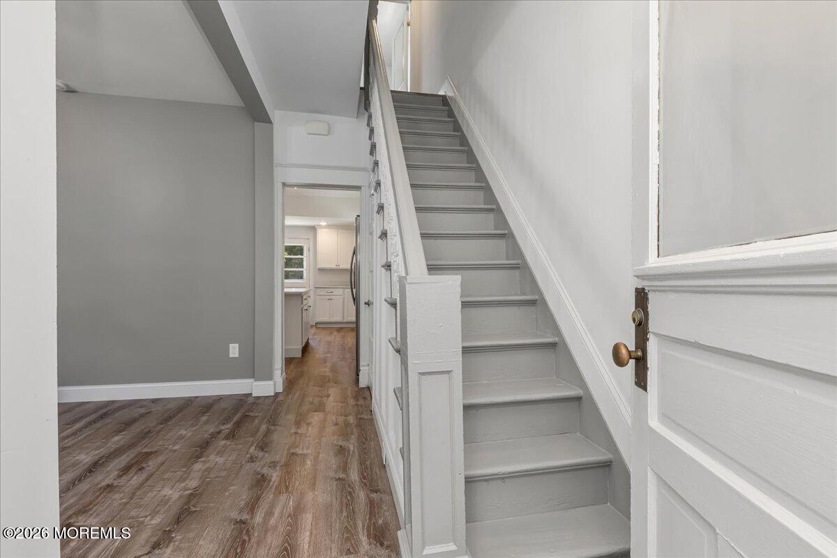 94 Riva Avenue Milltown, NJ 08850 - Photo 8 of 42 Entry