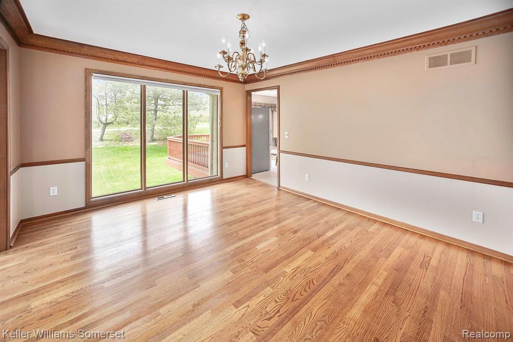 3180 Summit Ridge Drive Rochester Hills, MI 48306 - Photo 5 of 35