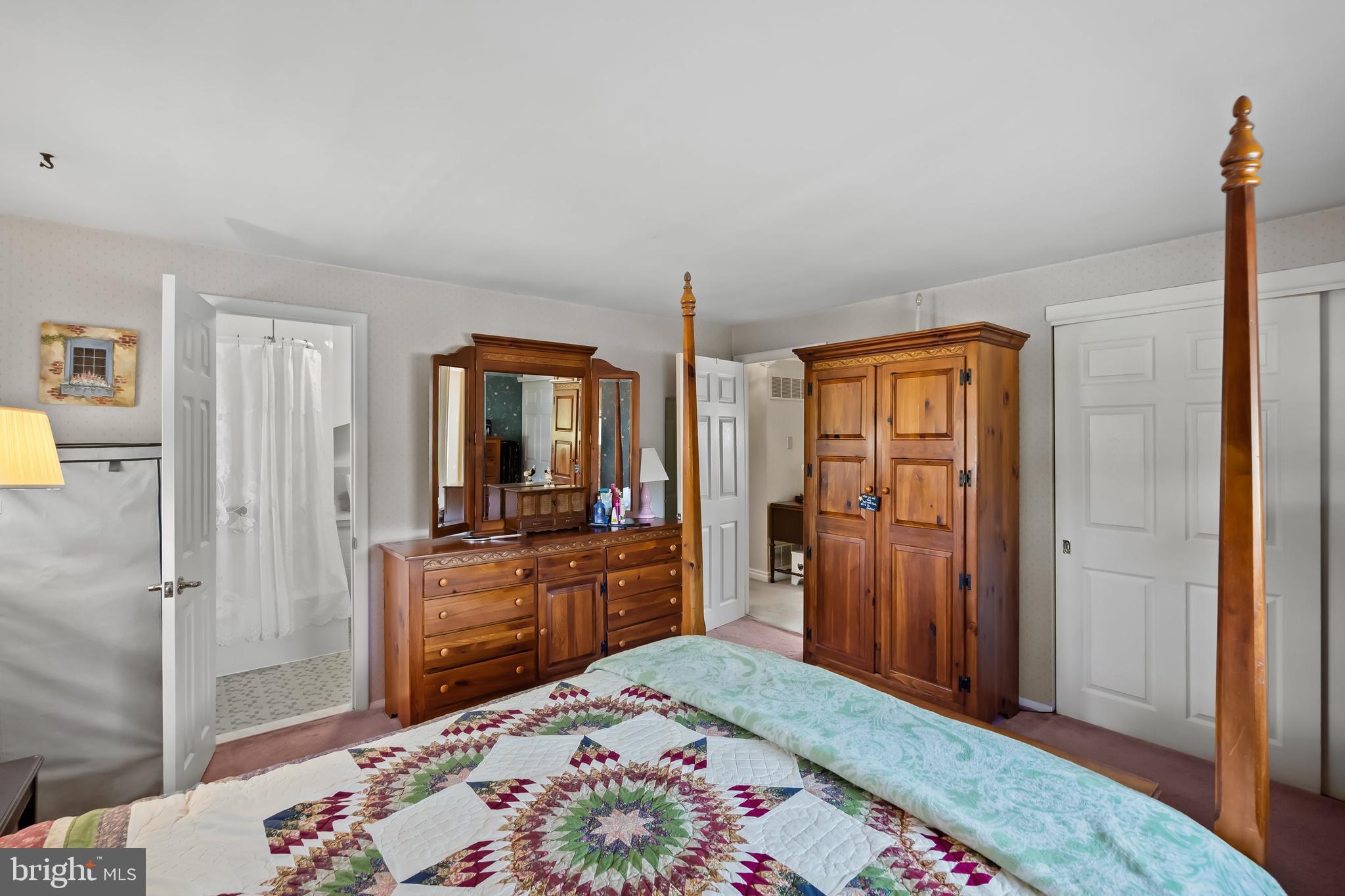 23 Lehigh Drive Delran, NJ 08075 - Photo 18 of 26 Primary Bedroom