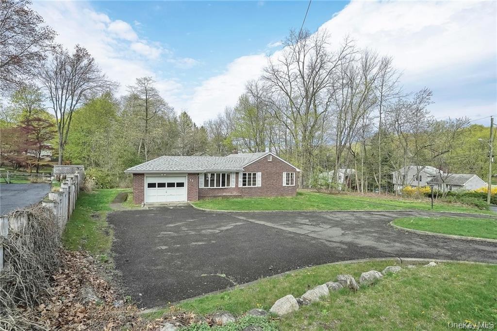 17 Brookside Avenue Suffern, NY 10901 - Photo 2 of 24 Gallery Image 2
