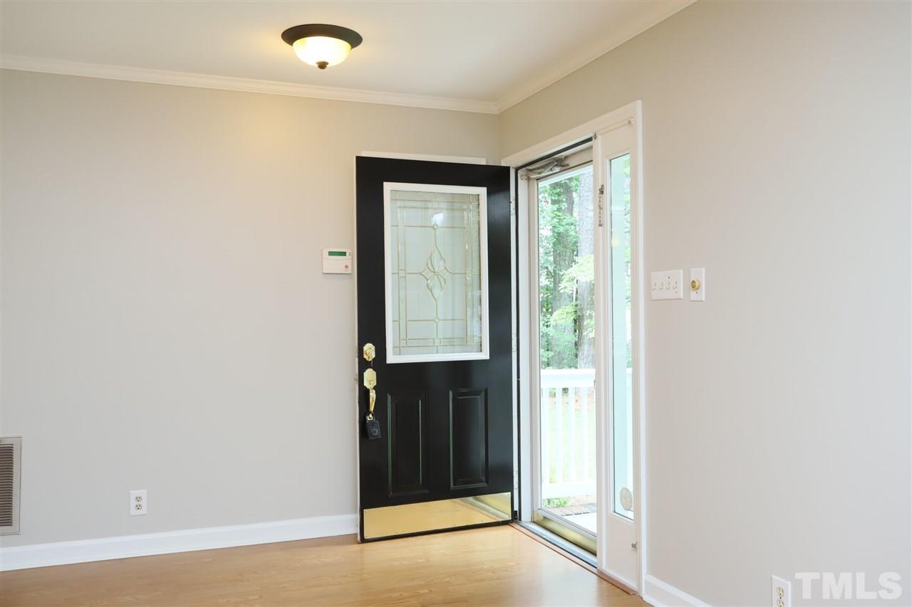 4101 Stranaver Place Raleigh, NC 27612 - Photo 3 of 27