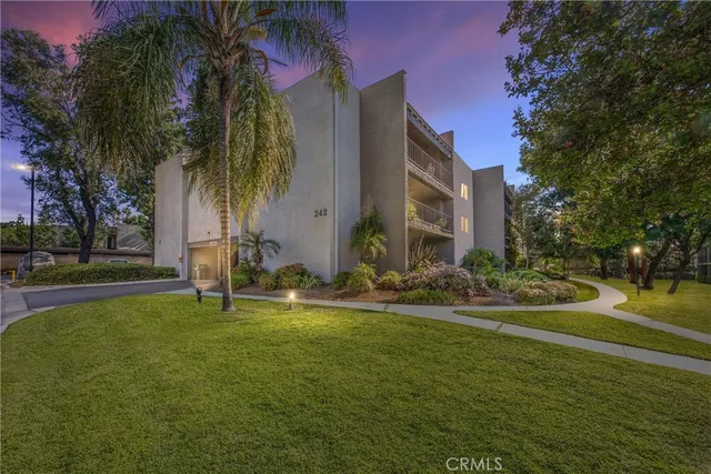 $355,800 | 242 East Fern Avenue, Unit 208, Redlands, CA 92373