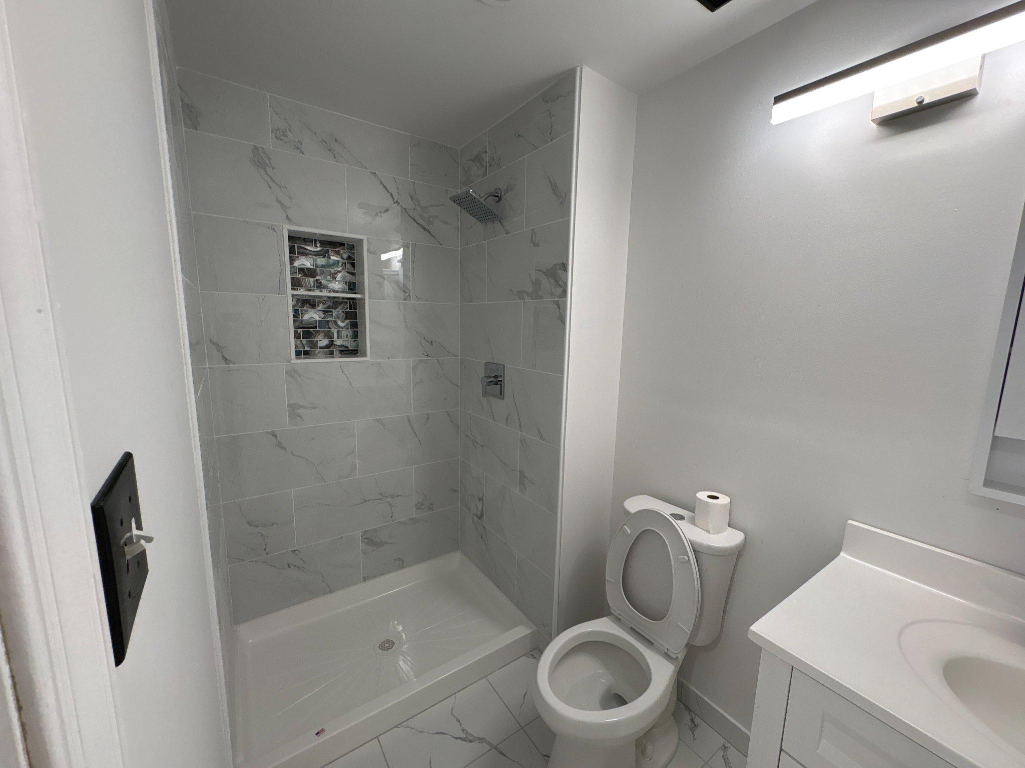 72304 Delaire Landing Road, Unit 304 Philadelphia, PA 19114 - Photo 33 of 56 Full Bath 1