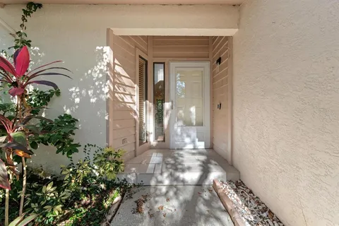 $337,500 | 1919 Whispering Way, Tarpon Springs, FL 34689