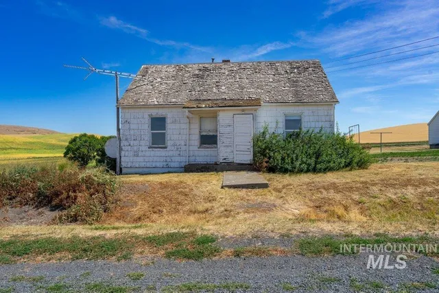 $650,000 | 1044 Martinson Road, Moscow, ID 83843