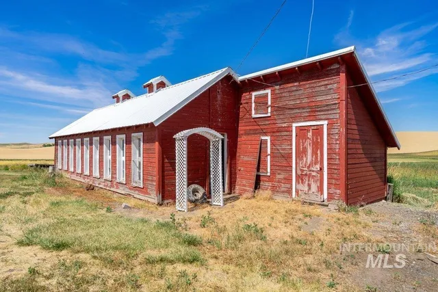 $650,000 | 1044 Martinson Road, Moscow, ID 83843