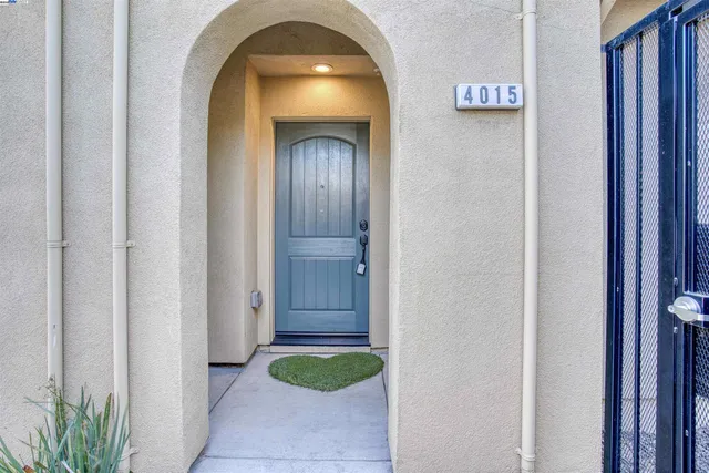 a view of front door with a door