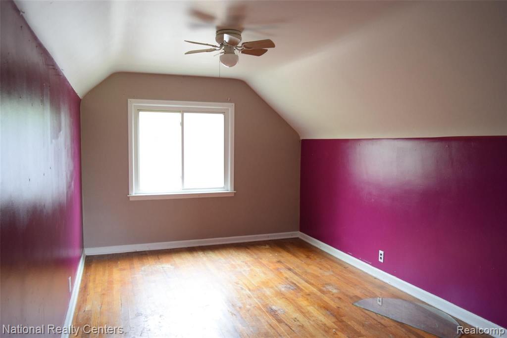 2617 Pierce Street Flint, MI 48503 - Photo 8 of 12