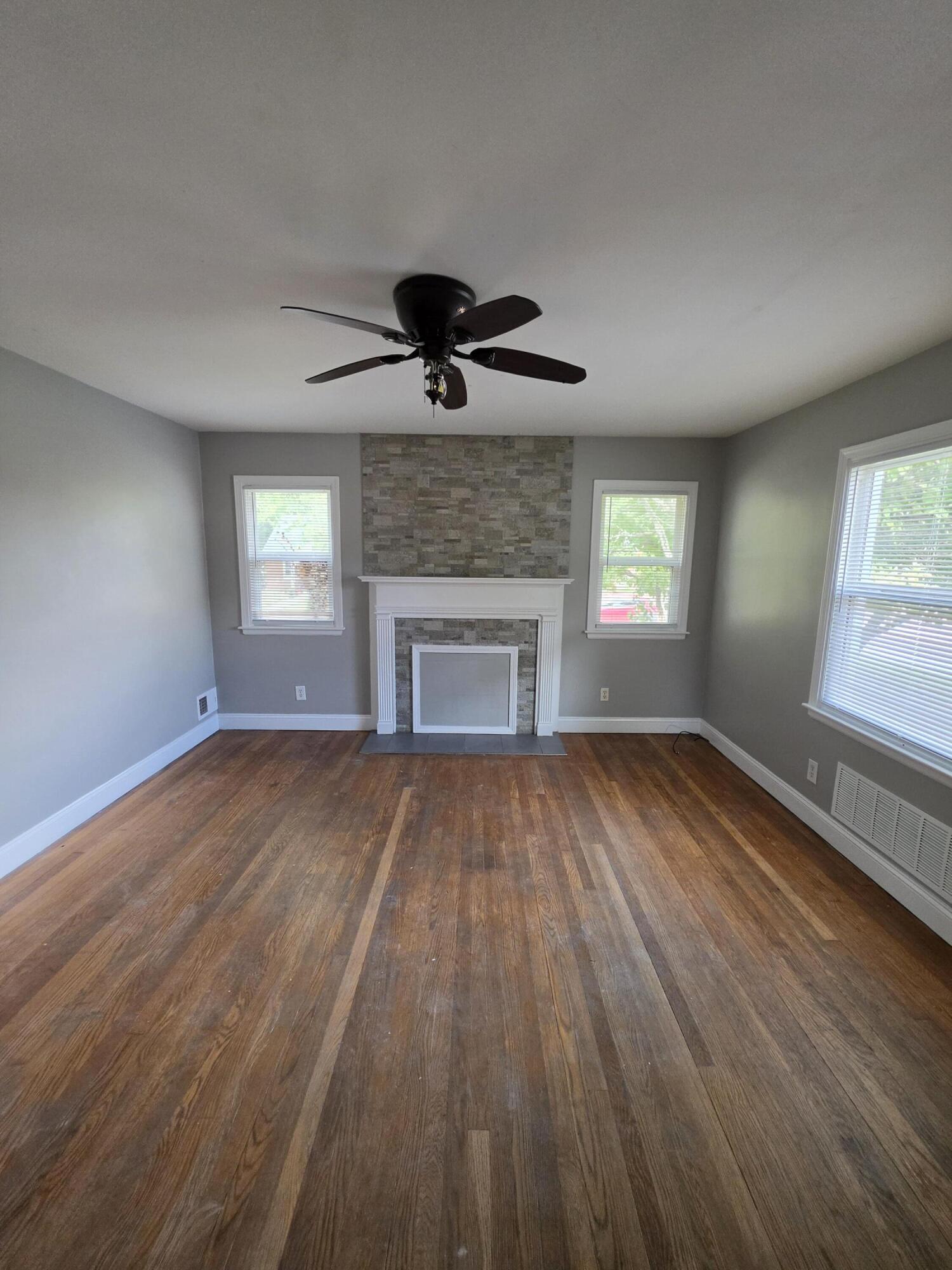 1038 Kees Road Lexington, KY 40505 - Photo 3 of 27 20260918_132629