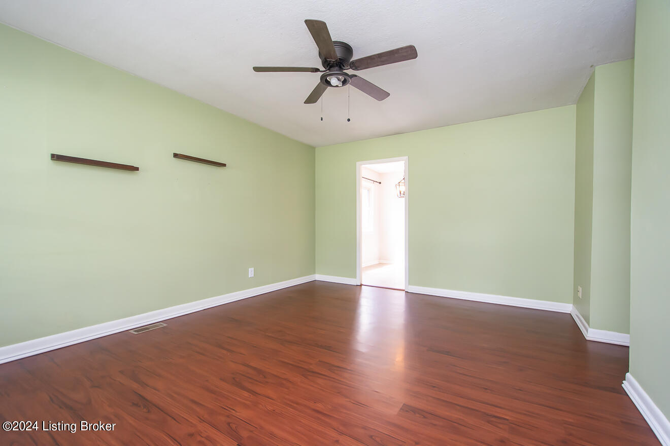 1906 Millgate Road Louisville, KY 40223 - Photo 8 of 34 Living Room View 2