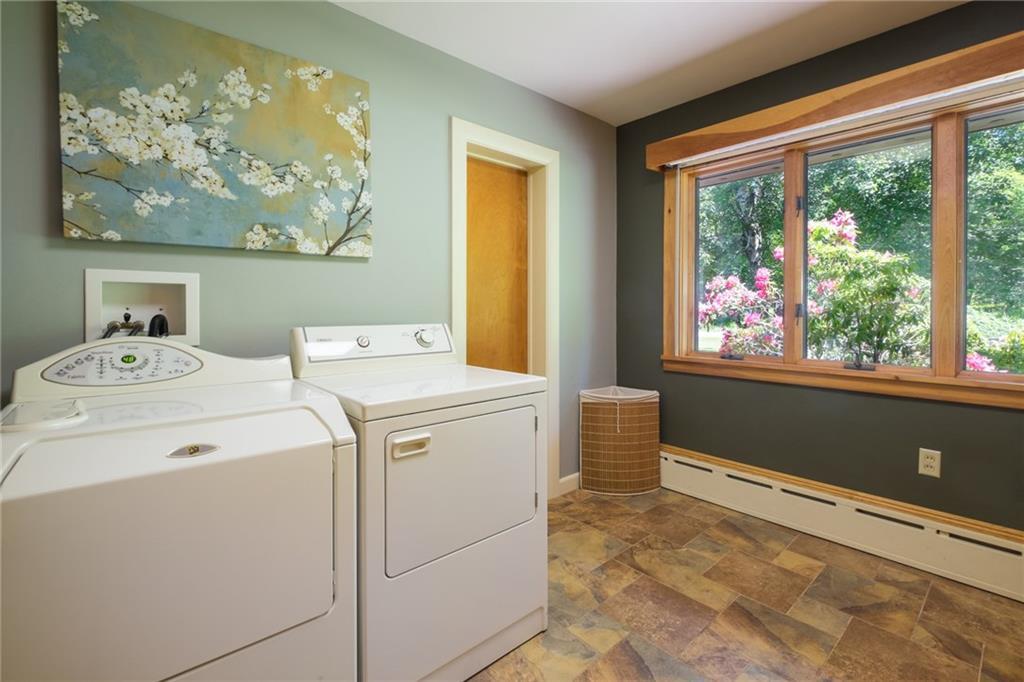 283 South Union Road Union, ME 04862 - Photo 25 of 35 Everyone loves a laundry room,...