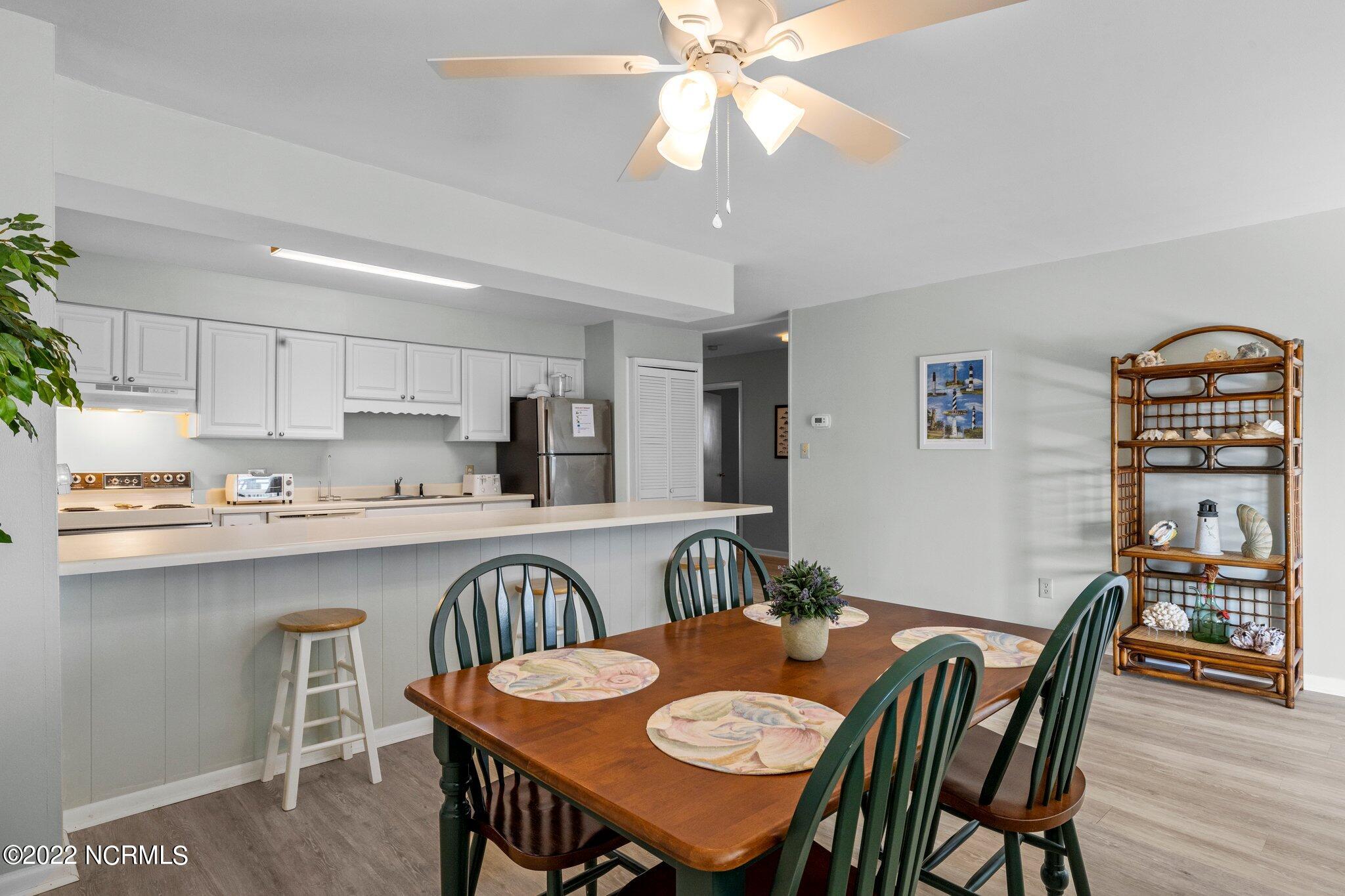 855 Salter Path Road, Unit 110 Atlantic Beach, NC 28512 - Photo 22 of 50 33-web-or-mls-_S3A7729