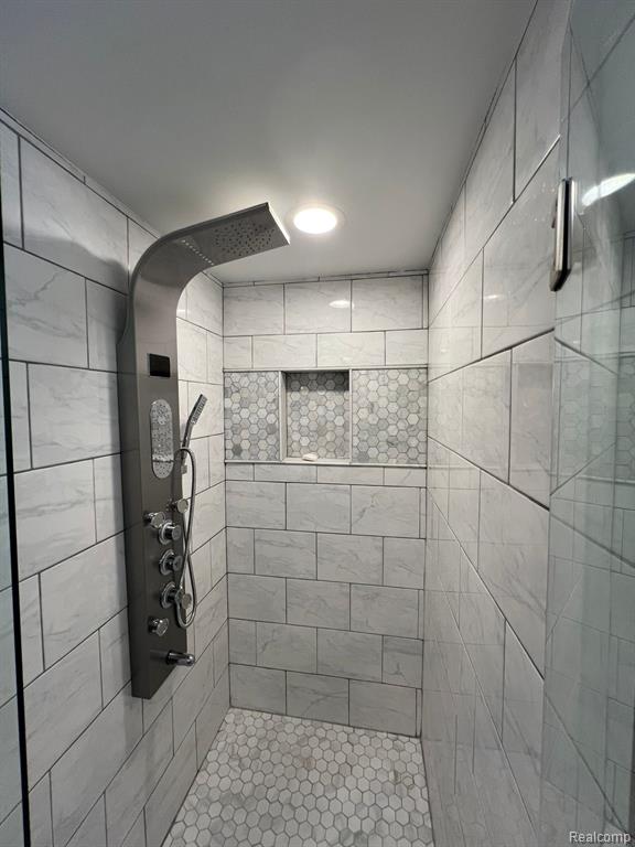 4387 Patrick Road West Bloomfield, MI 48322 - Photo 73 of 76