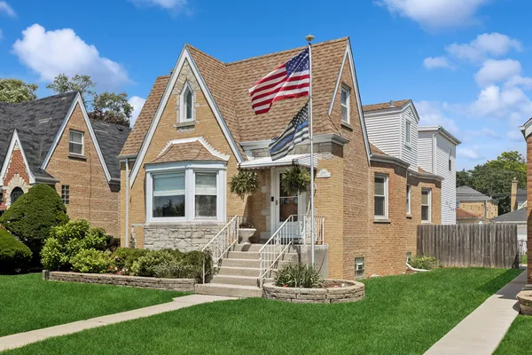$612,000 | 1843 North 75th Avenue, Elmwood Park, IL 60707