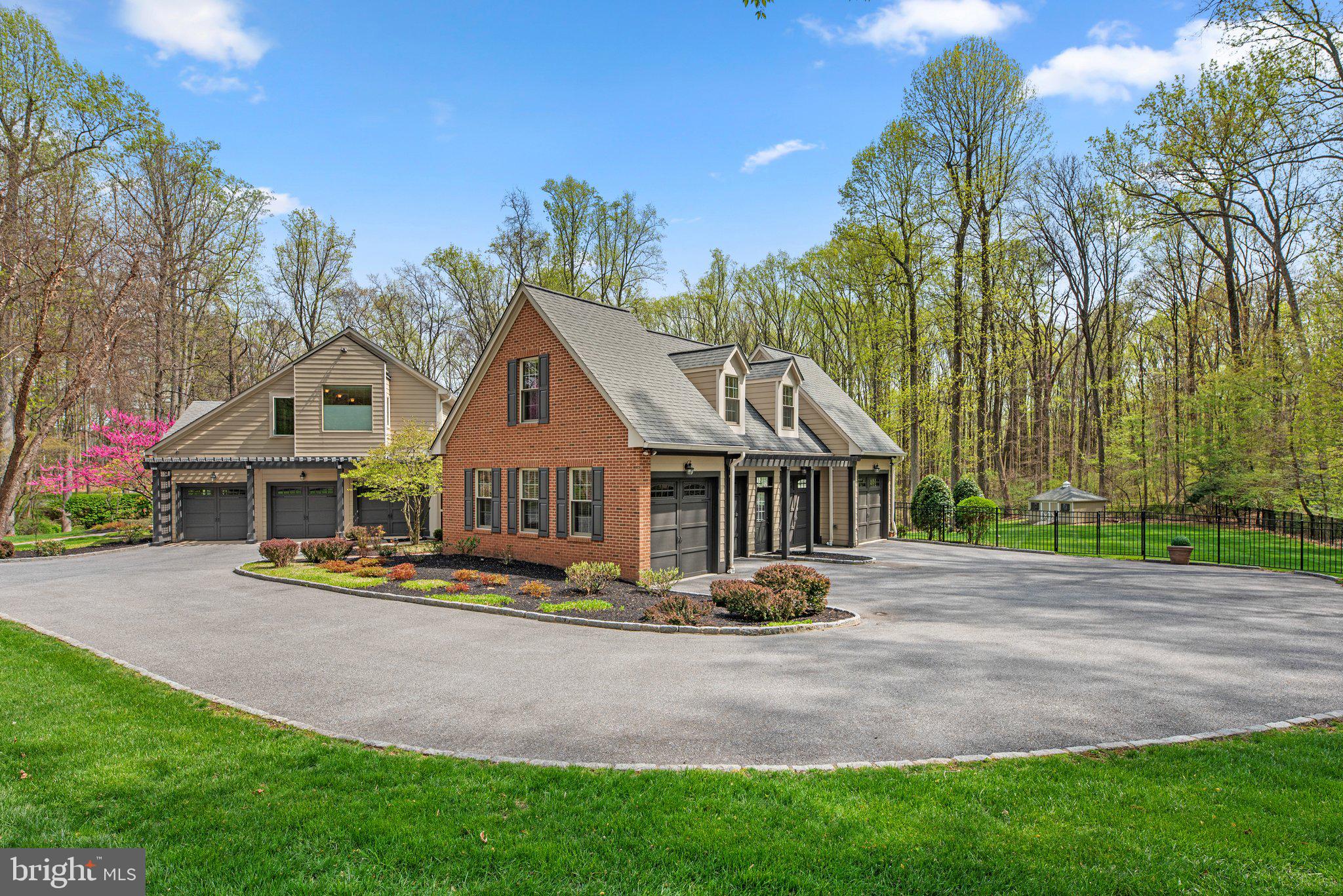 13791 Lakeside Drive Clarksville, MD 21029 - Photo 6 of 90 7 car garage