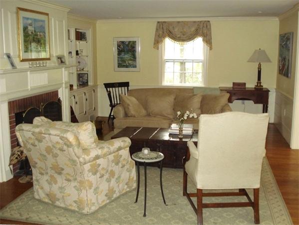 35 Sterling Road Wellesley, MA 02482 - Photo 8 of 16