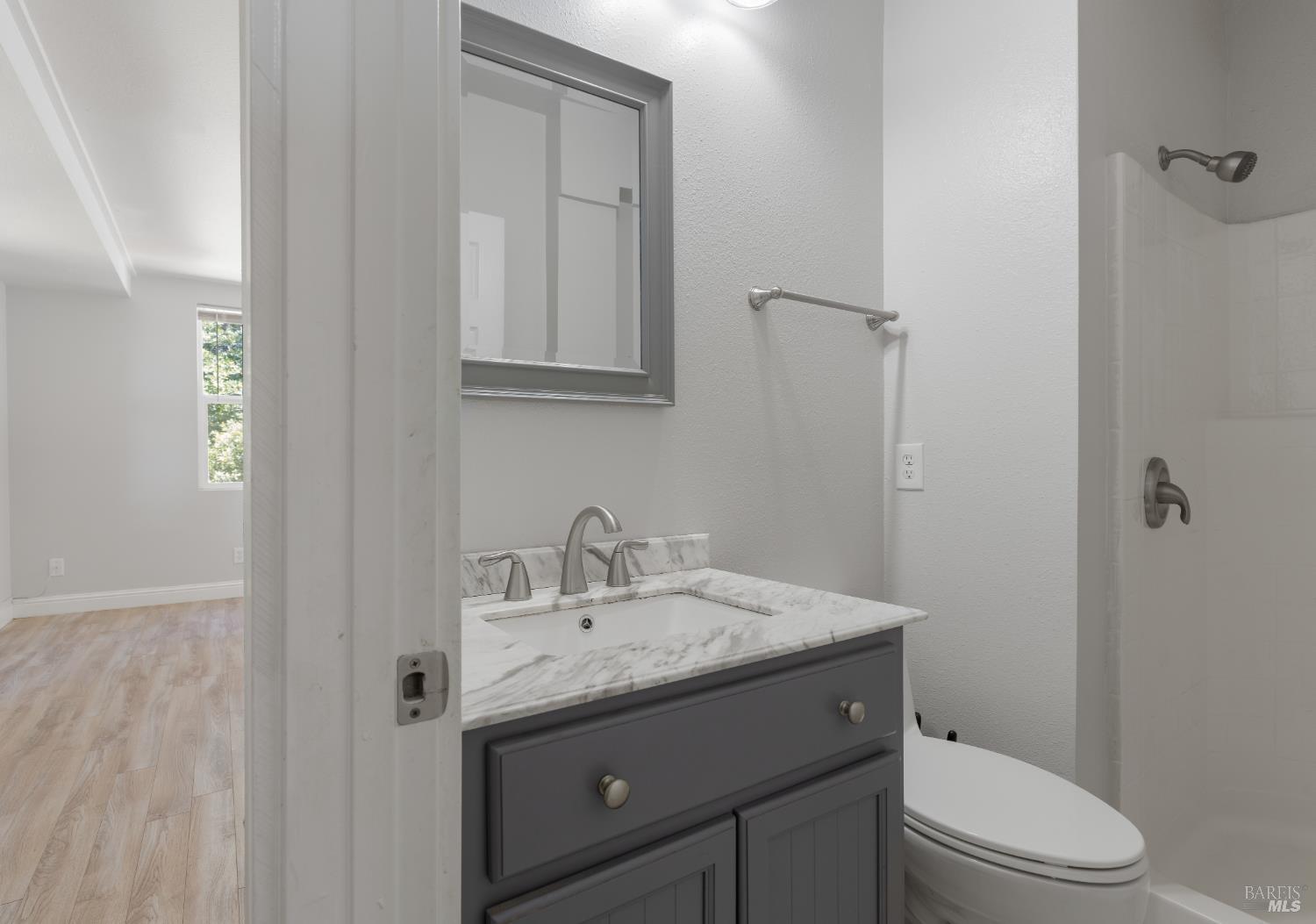 44000 Iversen Road Gualala, CA 95445 - Photo 23 of 57 First level full bathroom