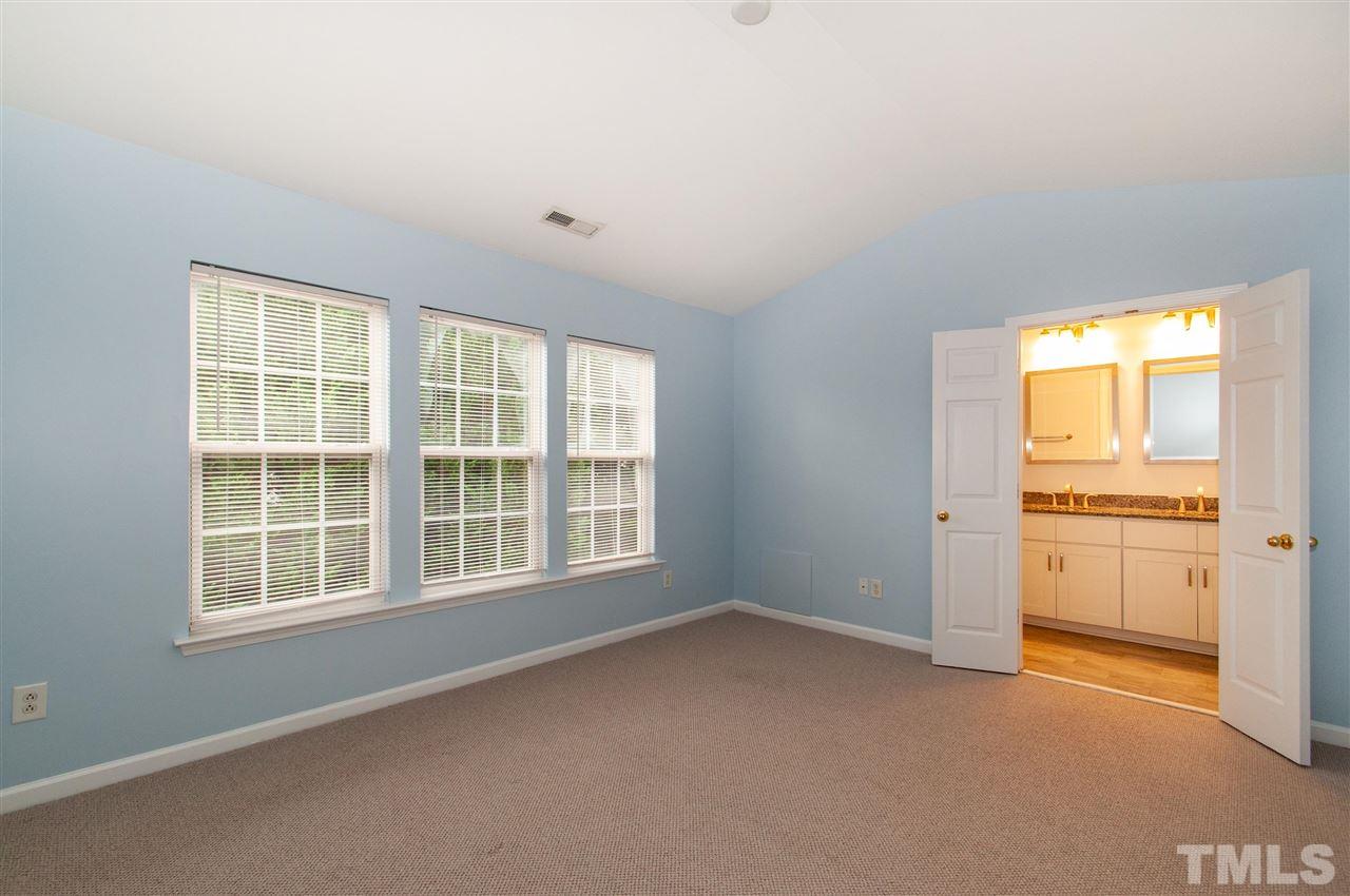 7243 Galon Glen Road Raleigh, NC 27613 - Photo 12 of 29