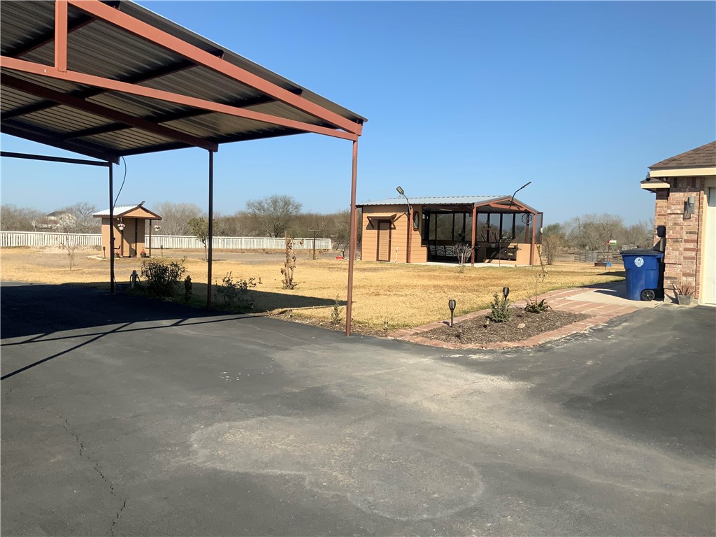 894 County Road 465 Alice, TX 78332 - Photo 10 of 36