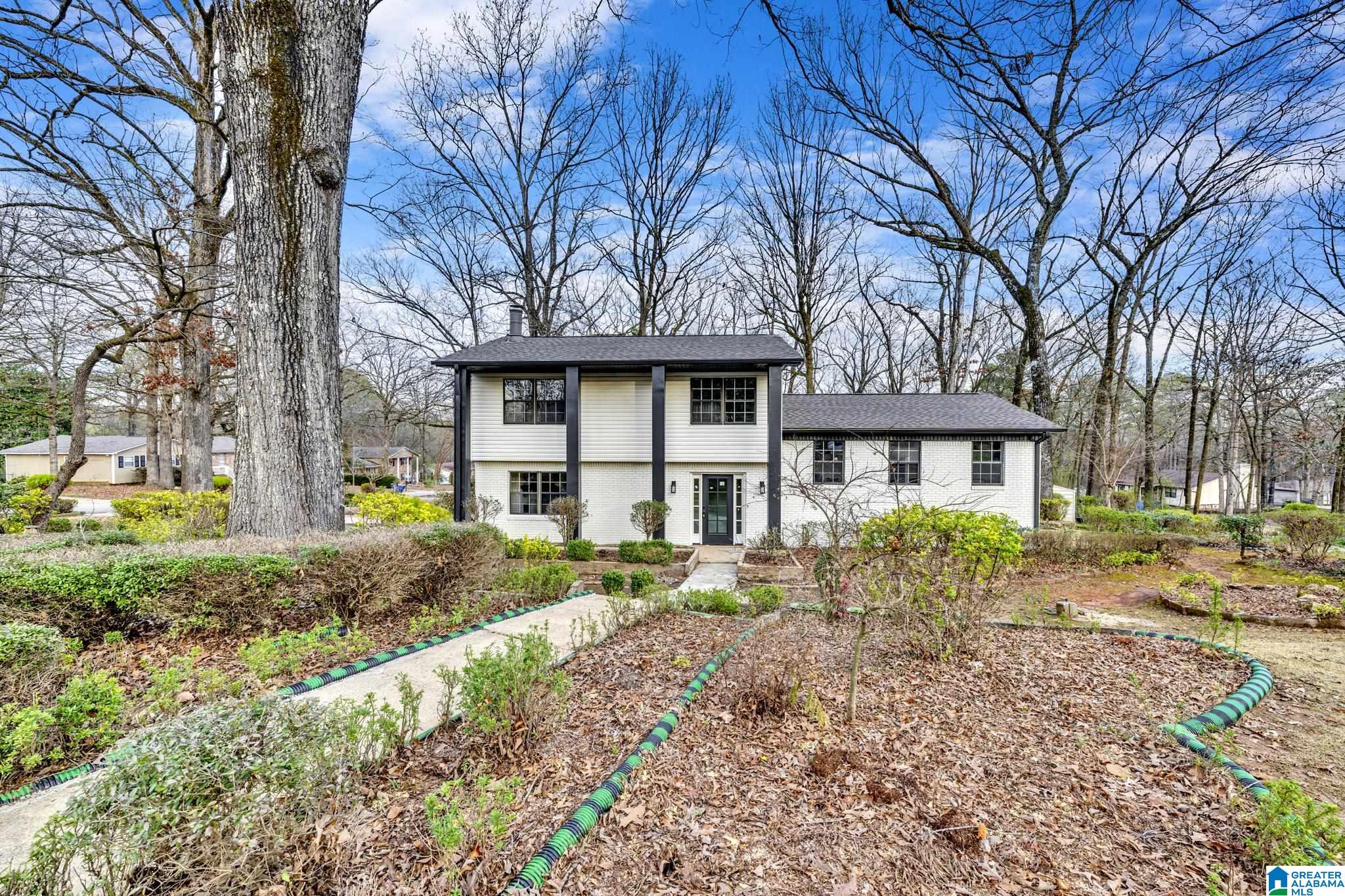 300 Mardis Lane Alabaster, AL 35007 - Photo 5 of 38
