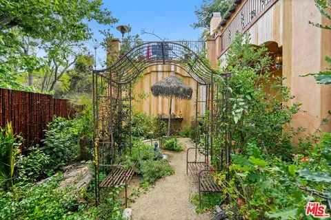 $1,999,000 | 754 Basin Drive, Topanga, CA 90290