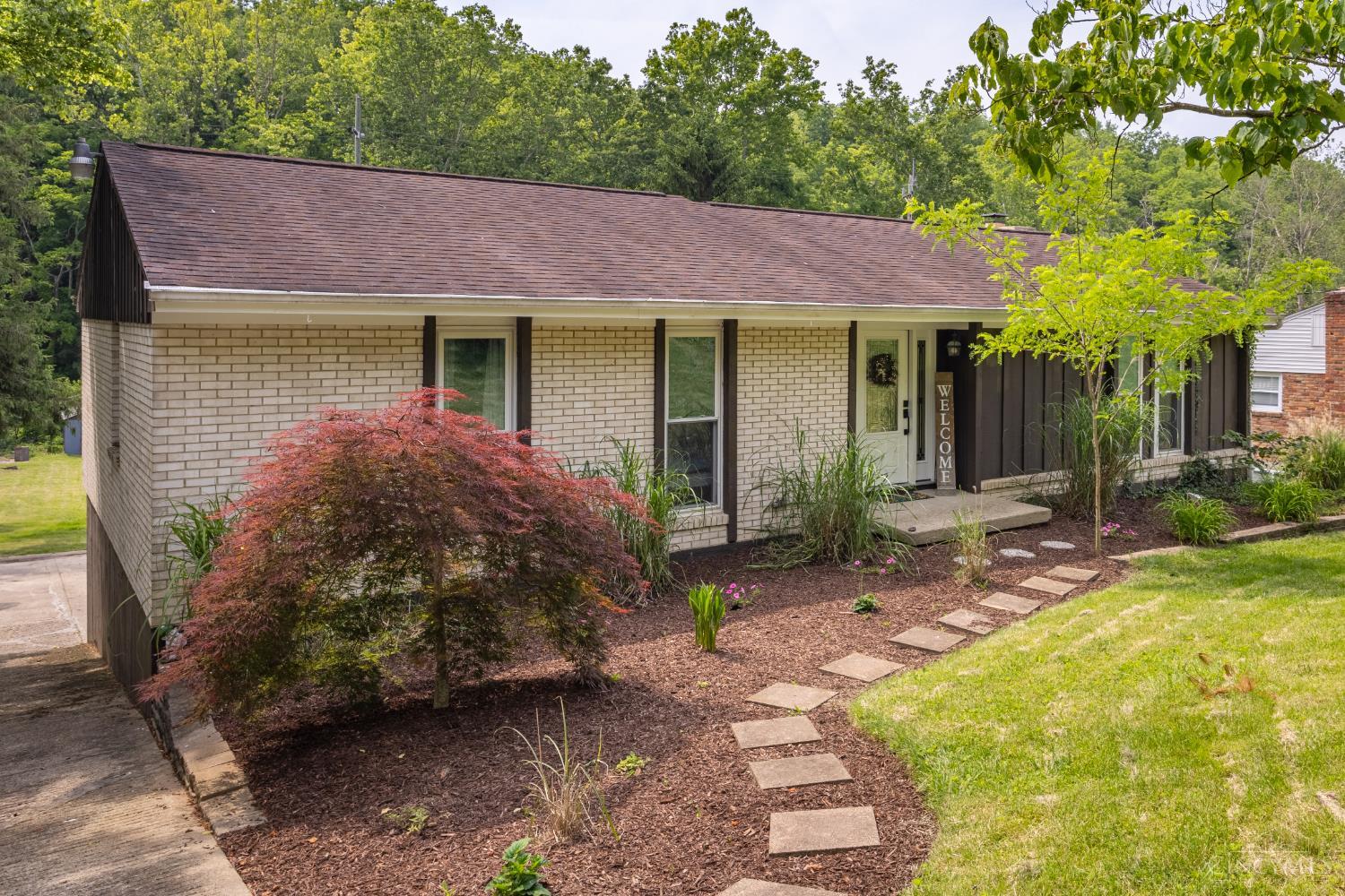 2913 8 Mile Road Cincinnati, OH 45244 - Photo 2 of 42