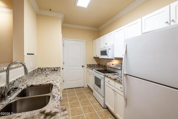 $2,250 | 6411 Borasco Drive, Unit 218, Melbourne, FL 32940