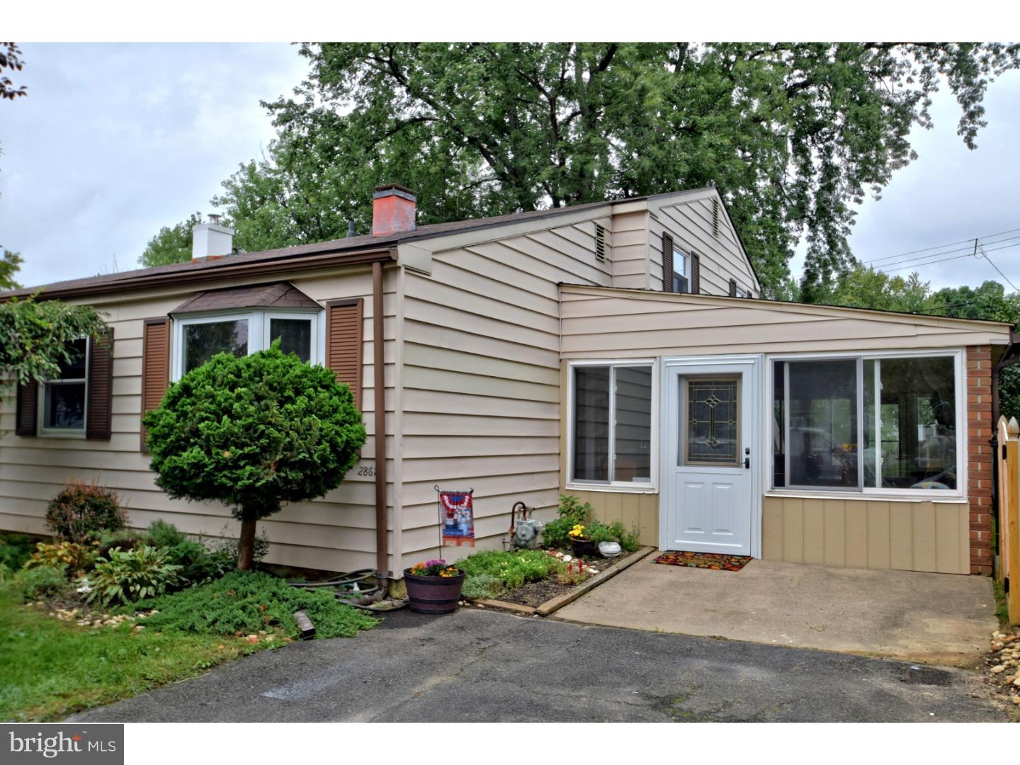 2867 Senak Road Roslyn, PA 19001 - Photo 2 of 23 Gallery Image 2