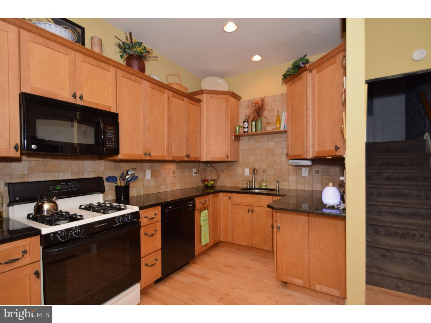 2867 Senak Road Roslyn, PA 19001 - Photo 6 of 23 Gallery Image 6