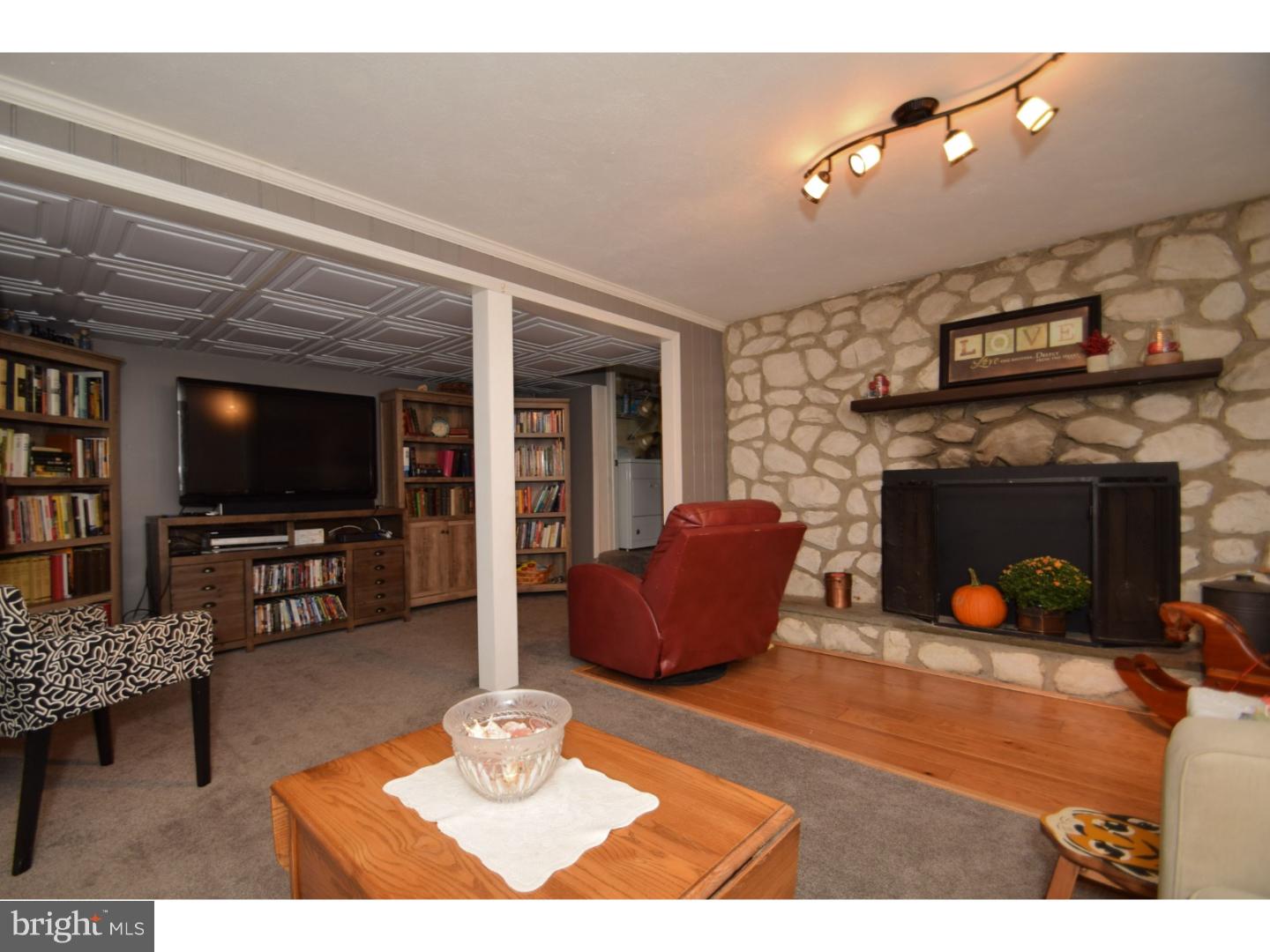 2867 Senak Road Roslyn, PA 19001 - Photo 10 of 23 Gallery Image 10
