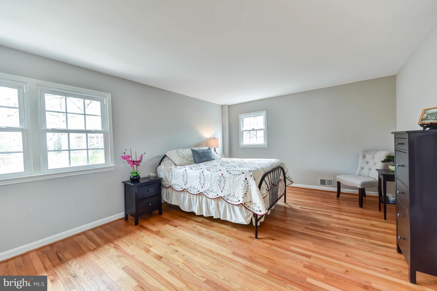 7810 Falstaff Road McLean, VA 22102 - Photo 12 of 30 Bedroom (Master)