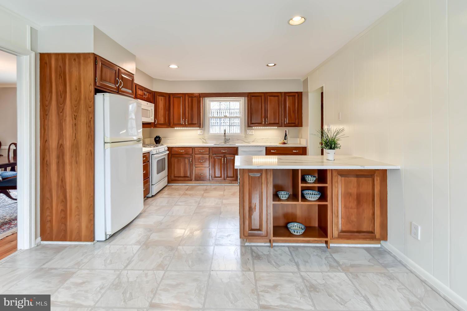 7810 Falstaff Road McLean, VA 22102 - Photo 6 of 30 Kitchen