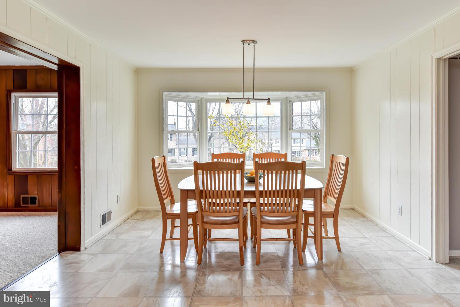 7810 Falstaff Road McLean, VA 22102 - Photo 7 of 30 Kitchen