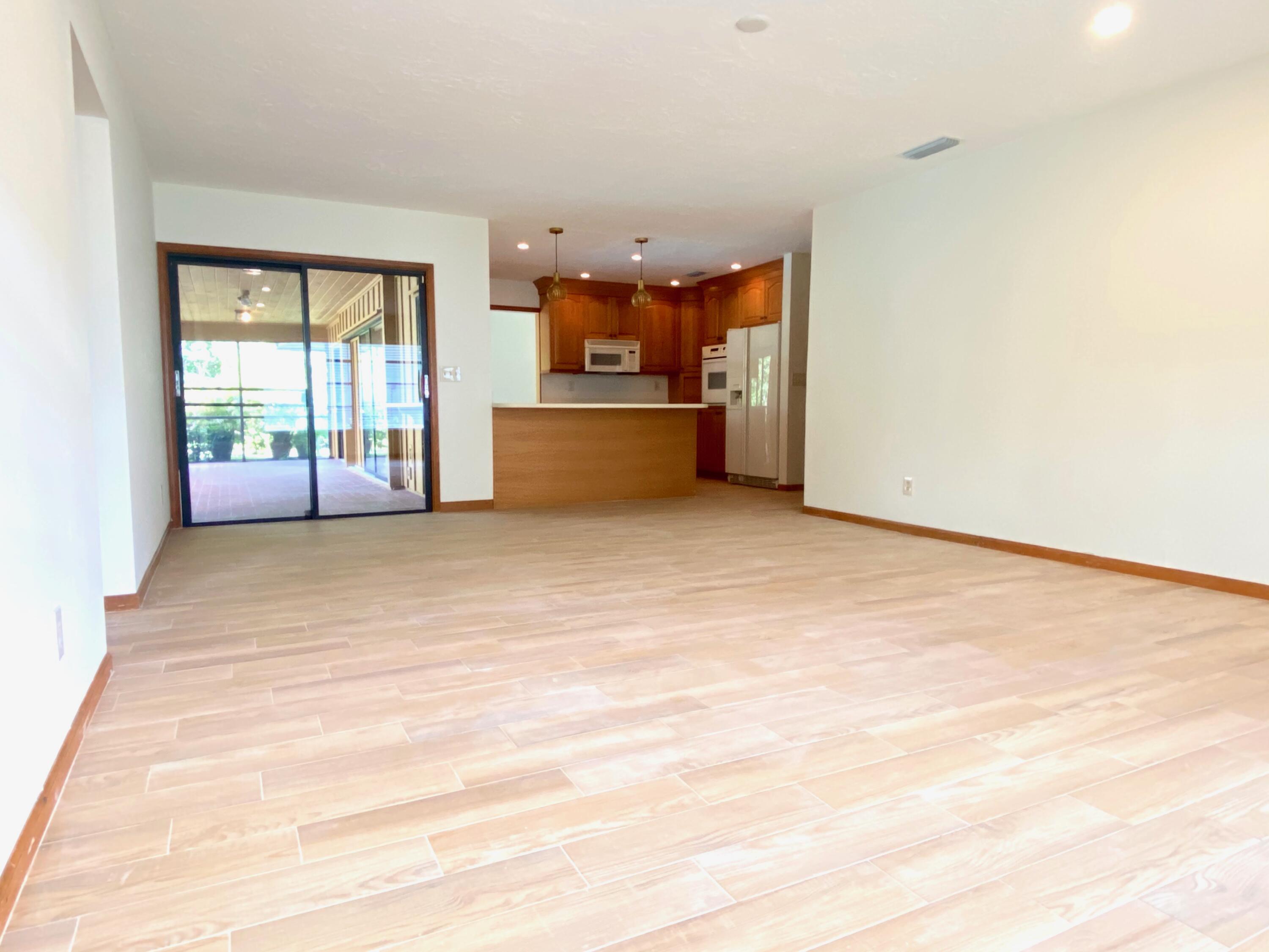 5585 Pennock Point Road Jupiter, FL 33458 - Photo 4 of 21 living area