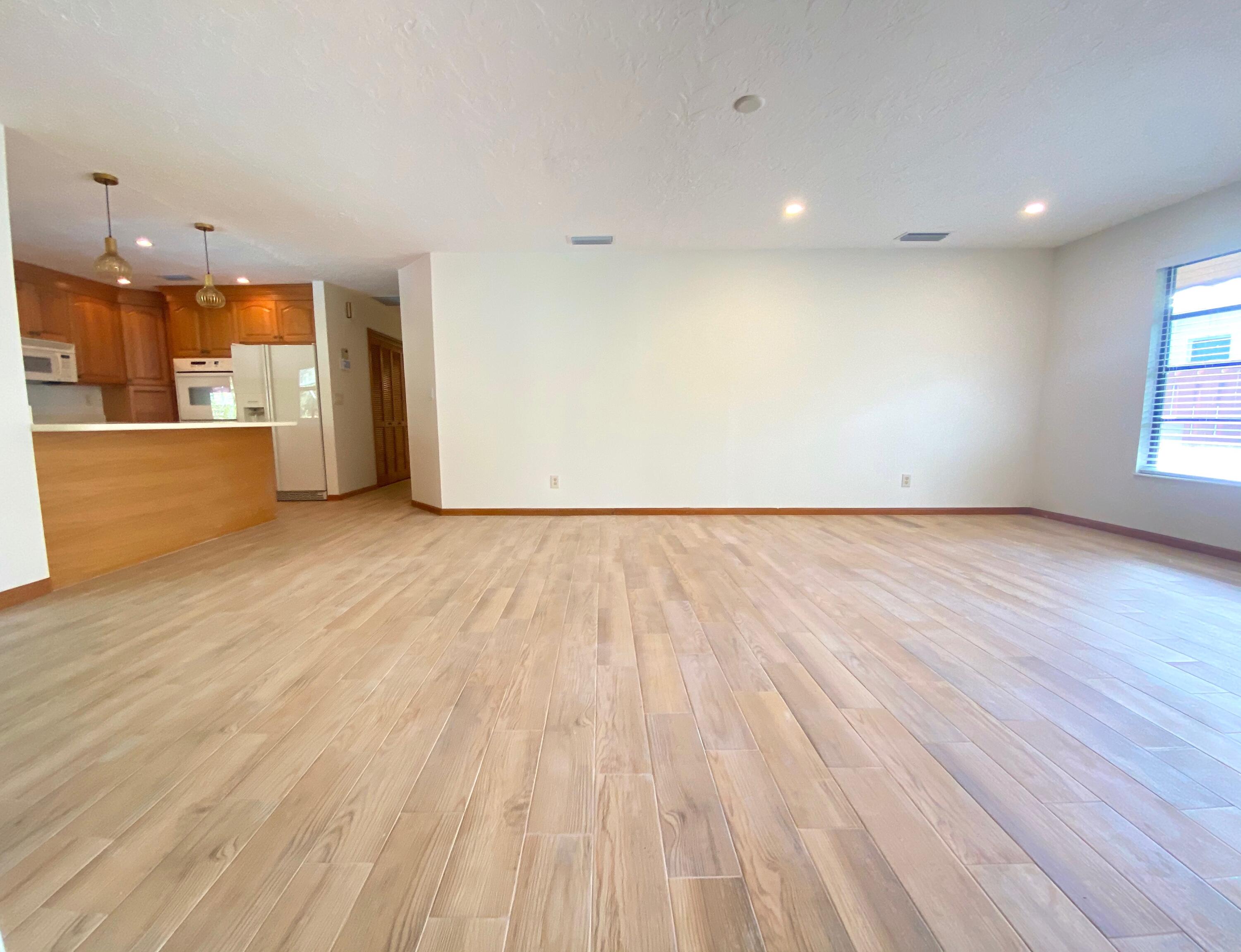 5585 Pennock Point Road Jupiter, FL 33458 - Photo 7 of 21 living room view