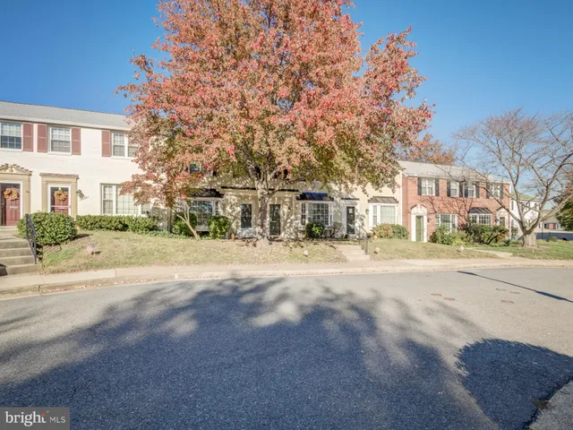 a street view with residential house