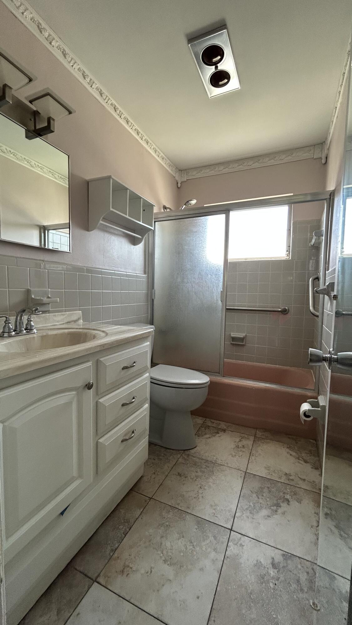 3801 Northeast 22nd Terrace, Unit 5 Lighthouse Point, FL 33064 - Photo 12 of 14 bathroom;tub/shower