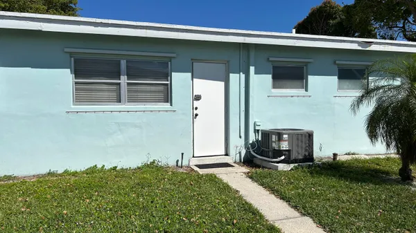 $1,500 | 3801 Northeast 22nd Terrace, Unit 5, Lighthouse Point, FL 33064