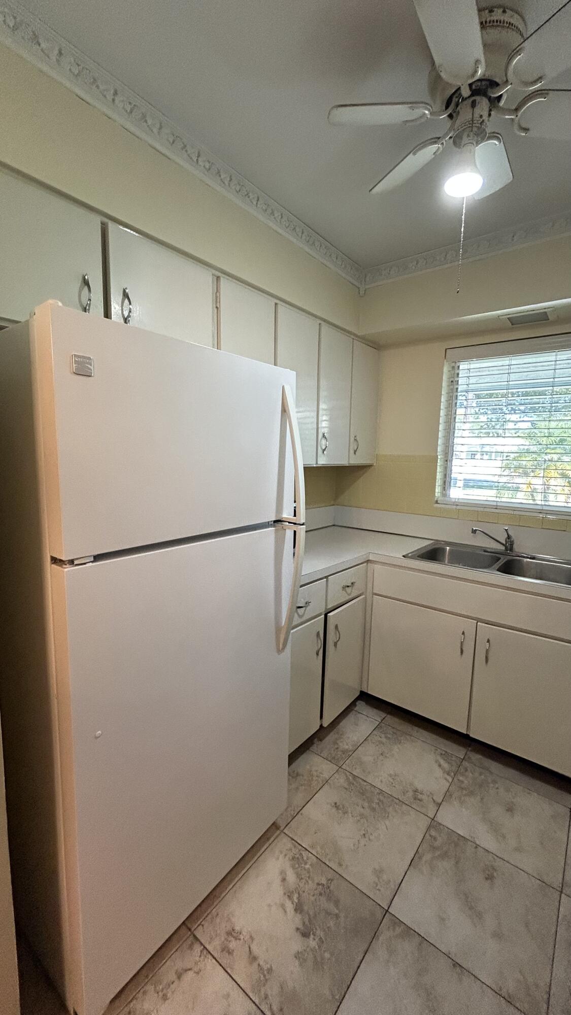 3801 Northeast 22nd Terrace, Unit 5 Lighthouse Point, FL 33064 - Photo 8 of 14 kitchen